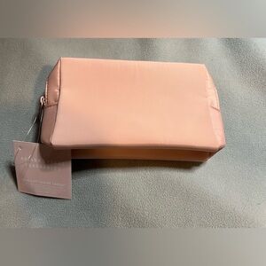 Ariana Grande Makeup Bag!! 💋💄